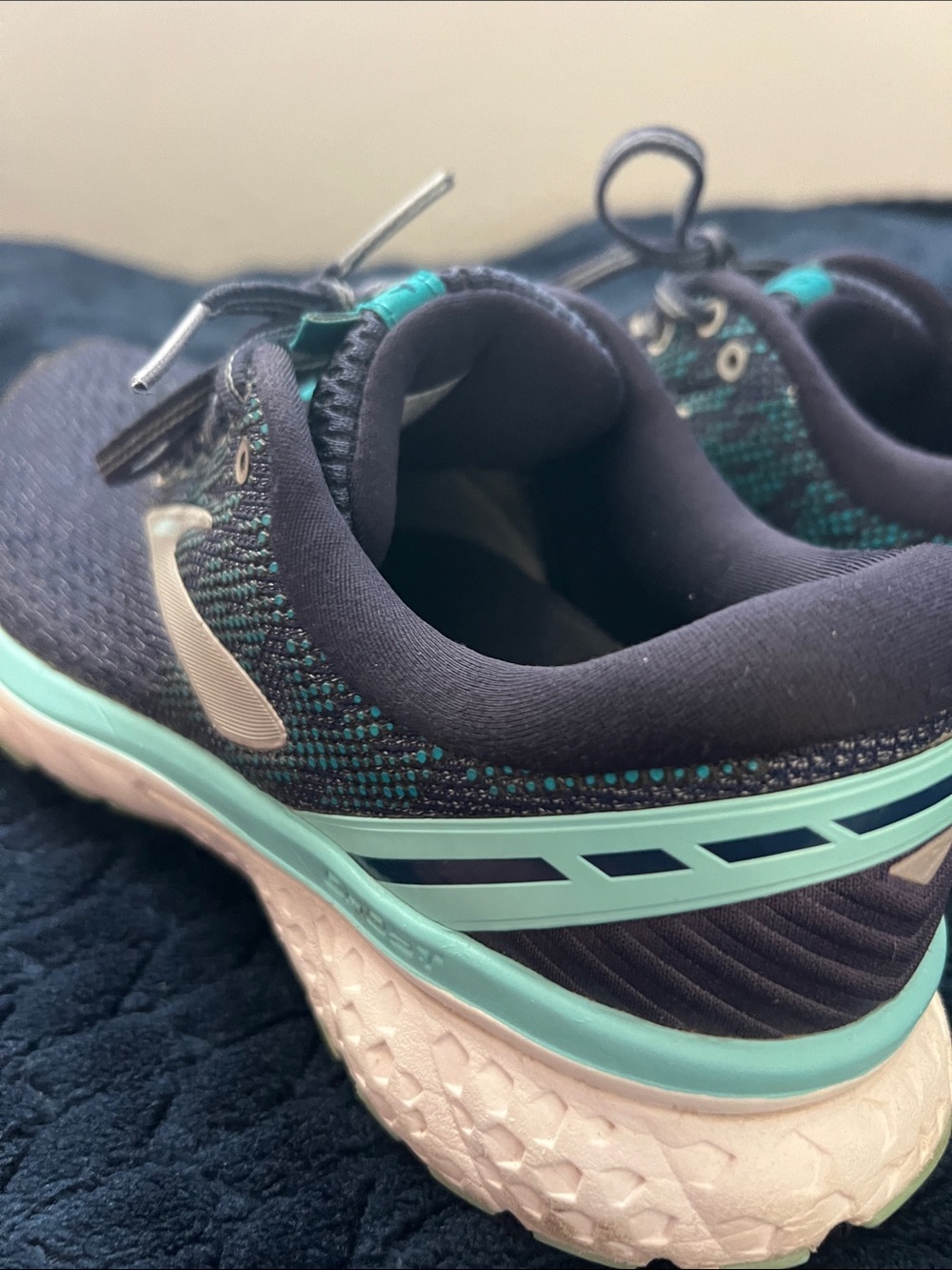 Brooks Women's Ghost Navy Running/Outdoor Shoes with Teal & Silver Accents 8.5 - Picture 9 of 12